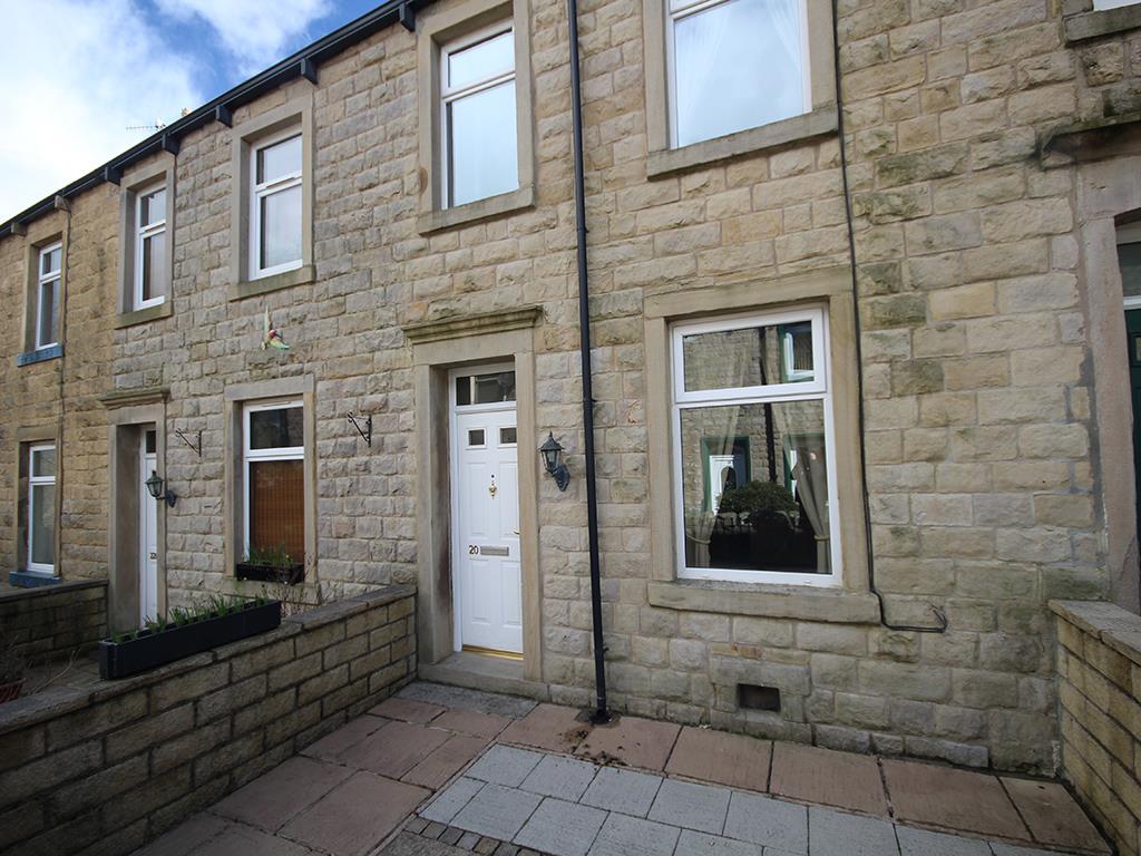 3 bedroom terraced house Let Agreed in Barnoldswick - Main Image